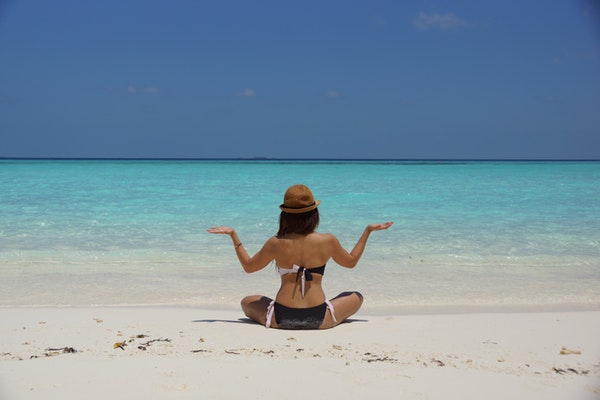 adult-beach-beachlife-65977