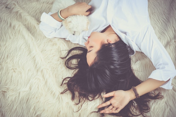 女人给男人发红包为啥？到底该不该收！