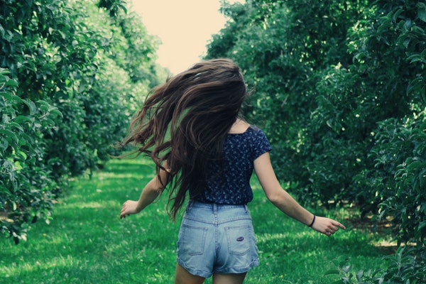 carefree-child-enjoyment-906008
