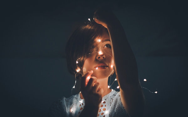 clay-banks-AZpqDy8feRE-unsplash