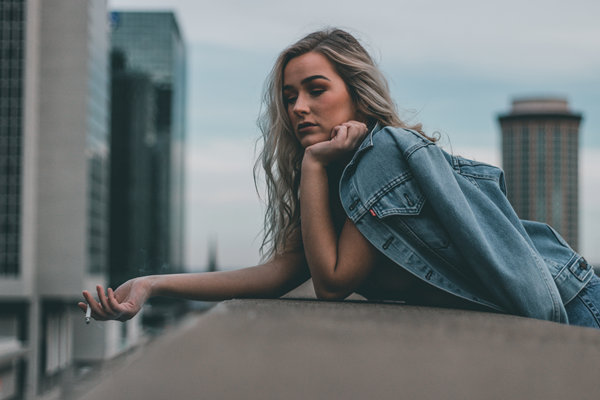 taylor-3eDbVAczAjQ-unsplash