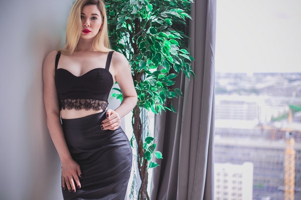 woman-wearing-black-lace-crop-top-1147679-1