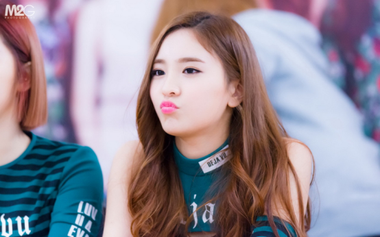 一问一答的套路情话大全，撩妹金句(对话实例)