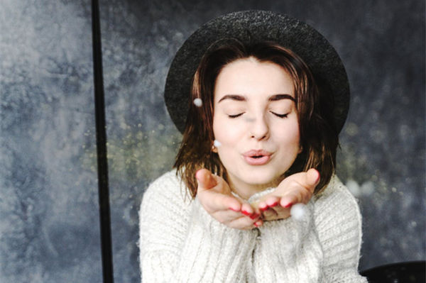 女孩让你追她的暗示，中了一个100%就是在等你告白！