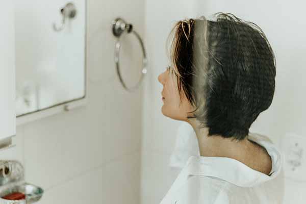 安慰女生心情不好的话 女生心情不好该怎么安慰