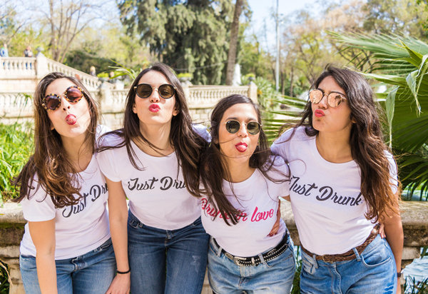 聊天中怎么博取妹子的好感？掌握这些原理你就全明白了！