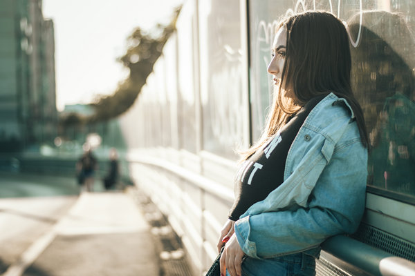 聊天中女生总是发表情是好是坏？教你如何机智回复