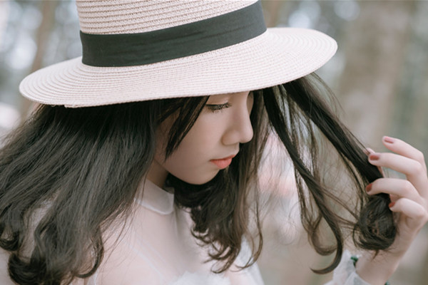 相亲时怎样聊天才合适，给对方留下好印象