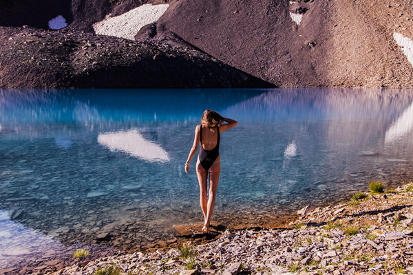 和刚认识的女孩聊什么好？快速吸引女生的3个聊天秘诀！