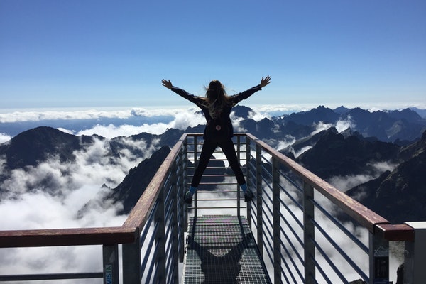 女生说我不值得你这样 教你如何高情商回复