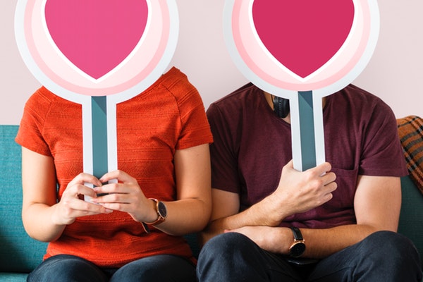 十二星座女生喜欢一个人会有哪些暗示？