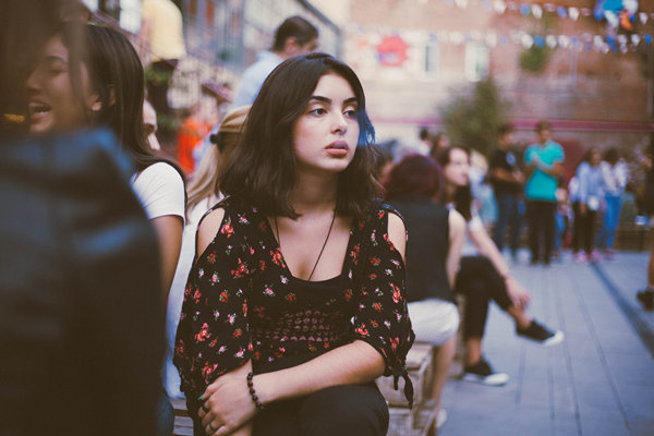 女生的不主动不拒绝到底是为了什么？