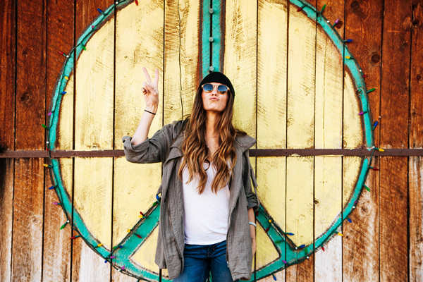 女人撒谎都有哪些特征？女朋友经常对我撒谎该怎么办？