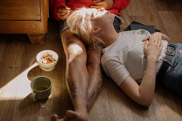 女生说还好吧怎么幽默回复 让她对你怦然心动 女生说还好吧怎么幽默回复 让她对你怦然心动