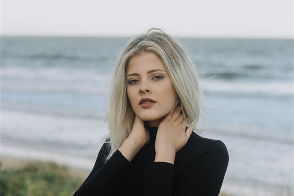 当女生无话可说的时候，男生该怎么做？（深度好文）