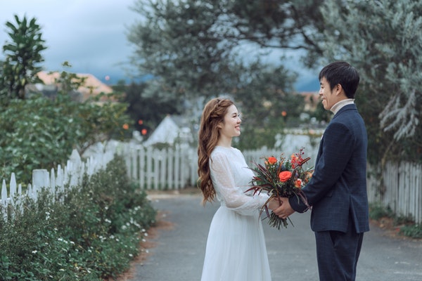 相亲认识的女孩怎么聊？抓住妹子的核心需求点，她会主动身边靠！