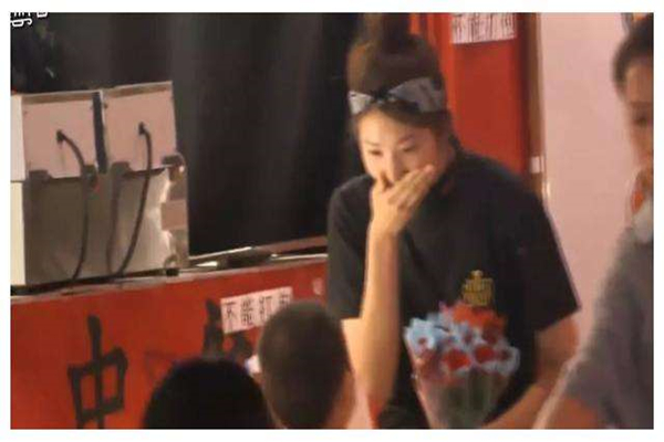 徐锦江儿子意外出镜韩国综艺走红，这些追女生小技巧表现太完美