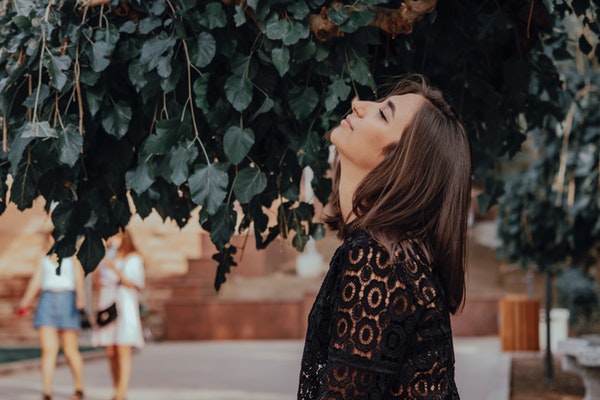 女生问你在干嘛？教你怎么高情商回答