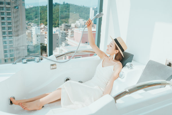 女生主动约我吃饭是什么意思？有哪些暗示