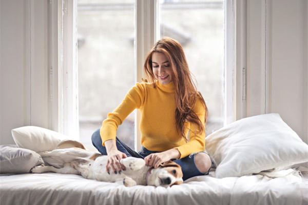 喜欢上一个很强势的女生，要怎么追？