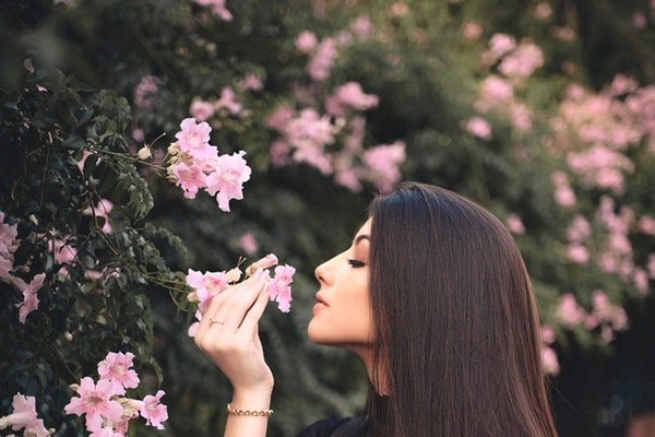 惹女生生气了怎么办？学几招帮你哄回来