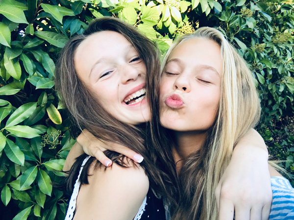 怎么牵女生的手？教你轻松牵到女生手的小技巧