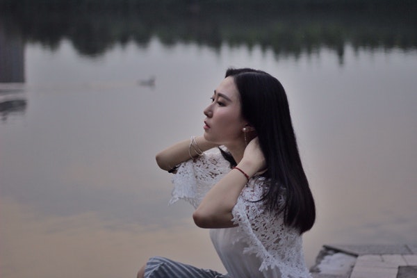 向女同事表白被拒绝了该怎么办？渡过尴尬期，强势挽回！