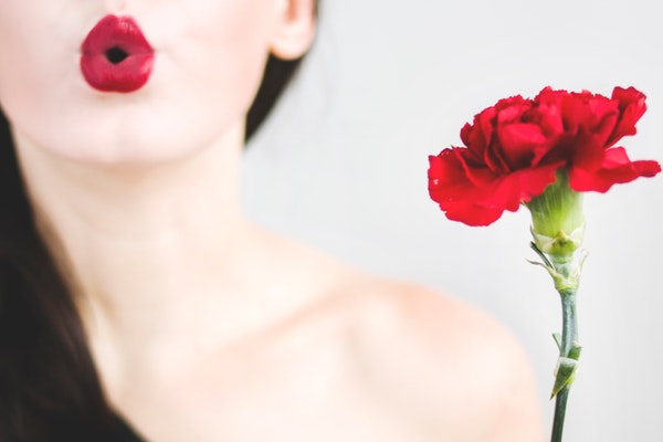 中秋节写给女朋友的情话有哪些？中秋节送女生的情话大全！