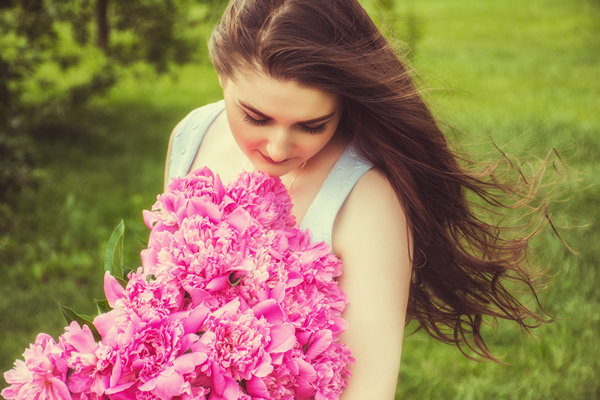 聊天中女生态度不好？无理取闹？别在傻傻低头认错！这样做妹子离不开你！