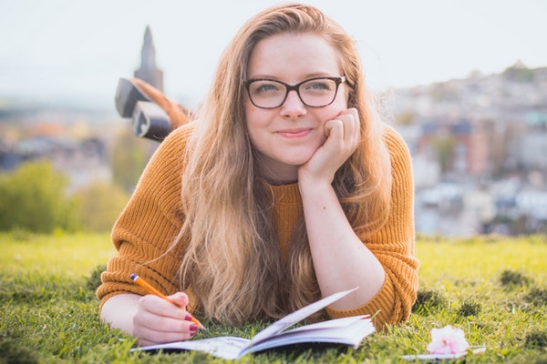 相亲互加微信聊些什么 和女生的聊天技巧