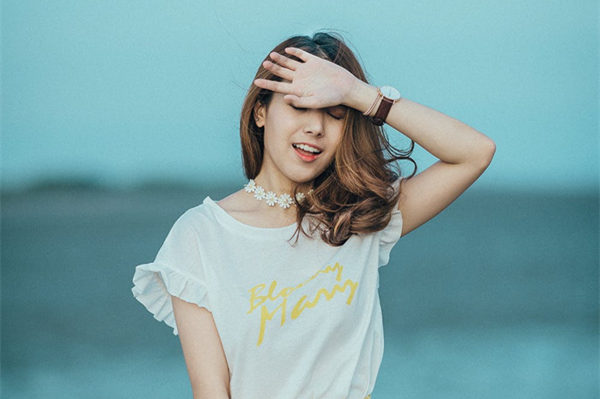 女生说肚子疼如何安慰？教你高情商回复方法！