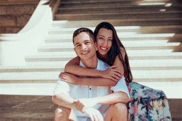 和女生谈恋爱该说些什么？聊什么