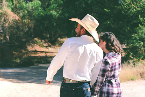 第一次和女生约会完该聊什么？做好这4点女生下次会主动约你！