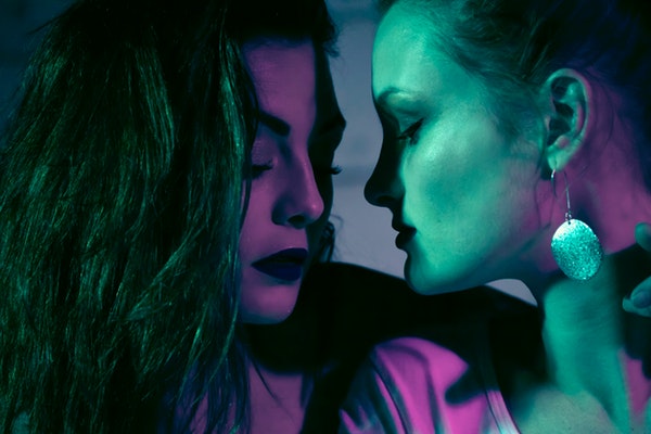 异地恋怎么办？