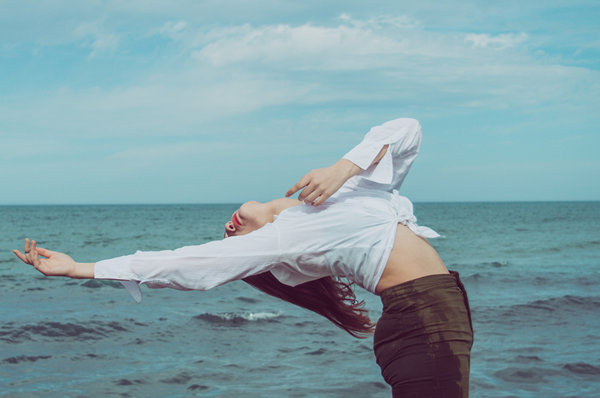 女生对你忽冷忽热？学会这几招让女生主动找你