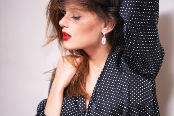 喜欢一个女孩，怎么做她才愿意跟我在一起