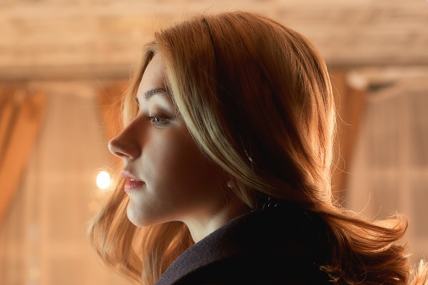 女生一直回复“嗯嗯”，该怎么破解？