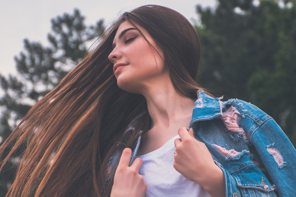 关心女朋友的话，怎么关心女生？