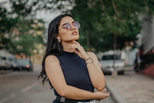 如何让女生主动靠近自己？高情商男人教你三个绝招！